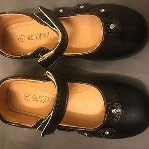 Belladia Girls Black Shoes Size 1